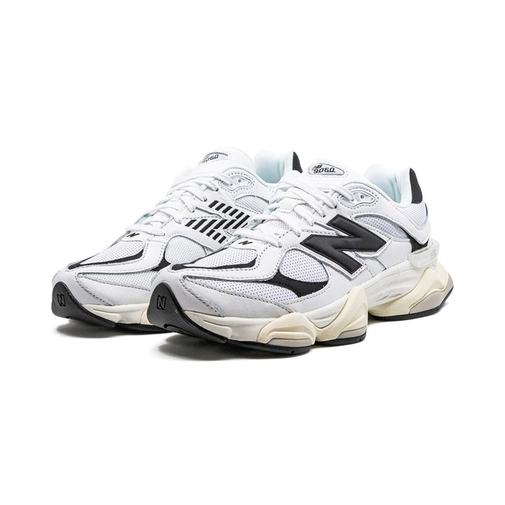 Tênis New Balance 9060 Preto e Branco Unissex